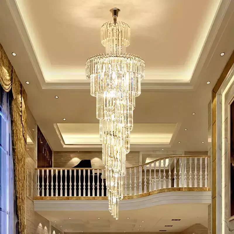 Grand lustre en verre pour hauts plafonds