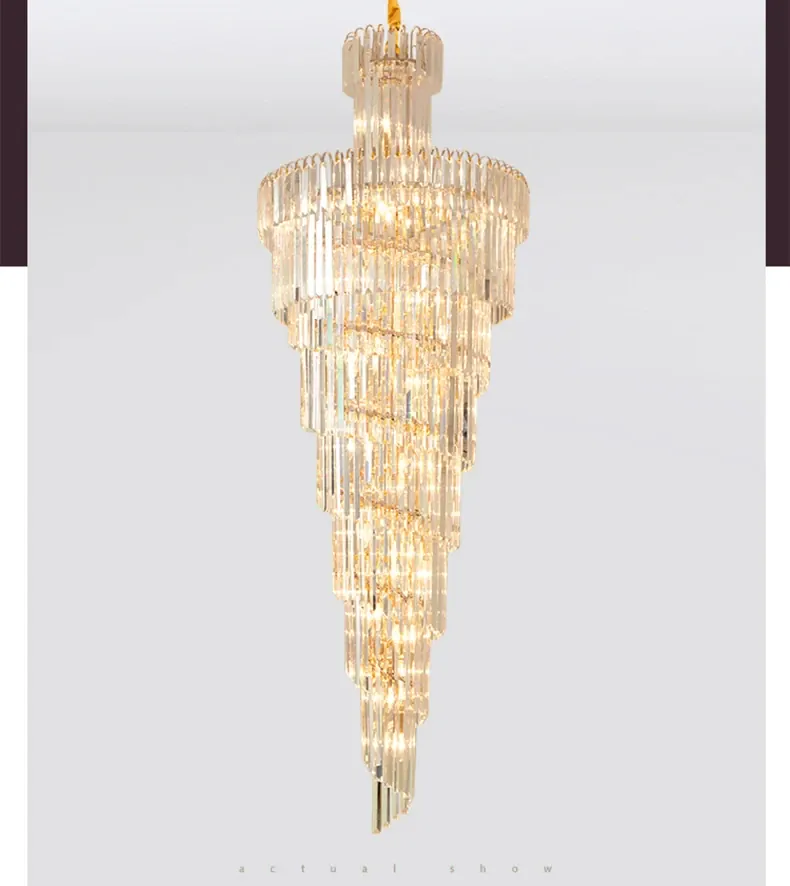 Grand lustre en verre pour hauts plafonds