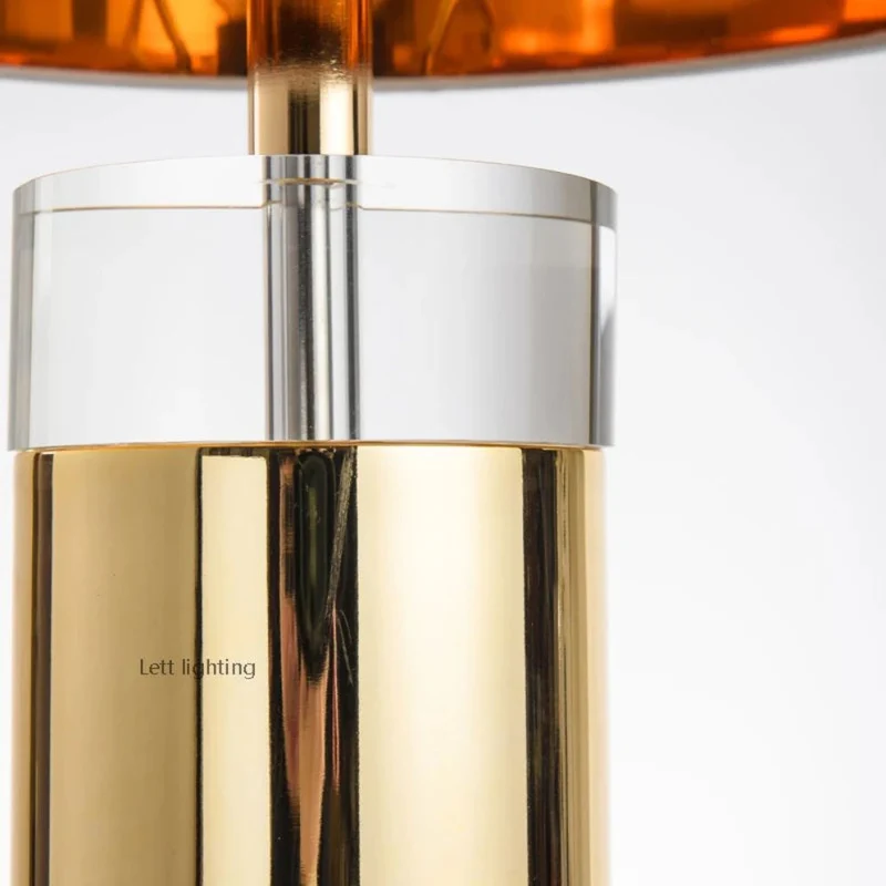 Lampe à Poser Tissu et Verre Italien – Socle Doré, Chambre ou Salon
