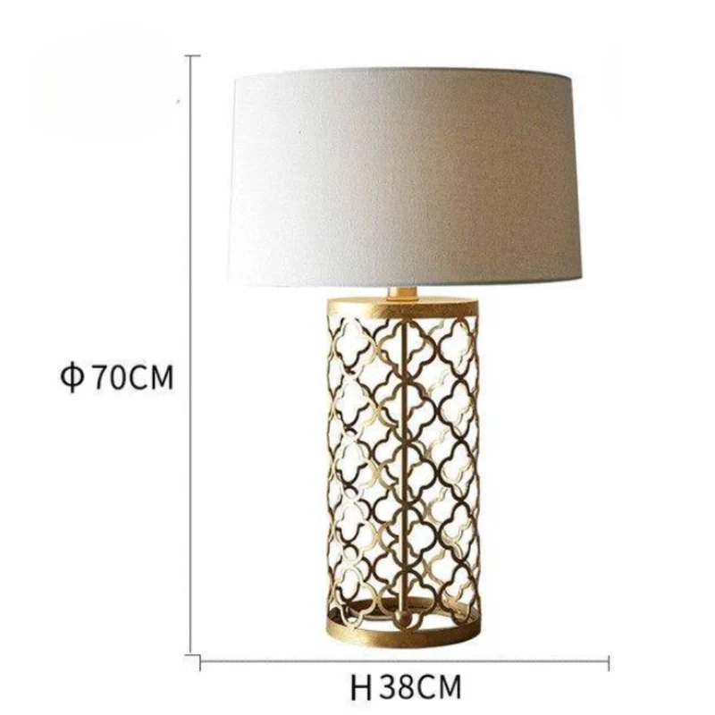 Lampe à Poser Design Luxe Bonbori – Tissu et Métal Doré, 2 Tailles