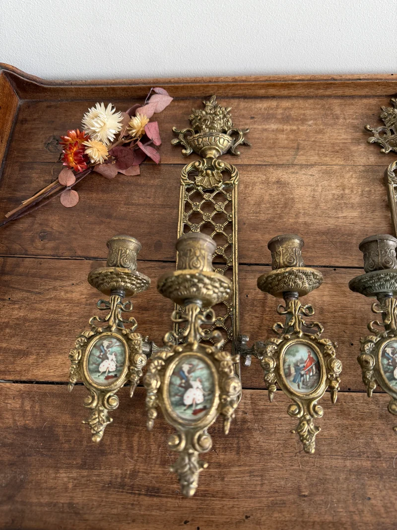 Bougeoirs appliques murale en bronze métal doré trois candélabres