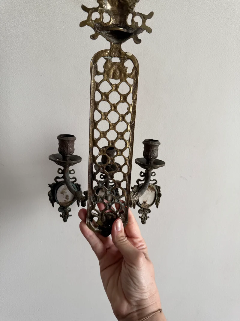 Bougeoirs appliques murale en bronze métal doré trois candélabres