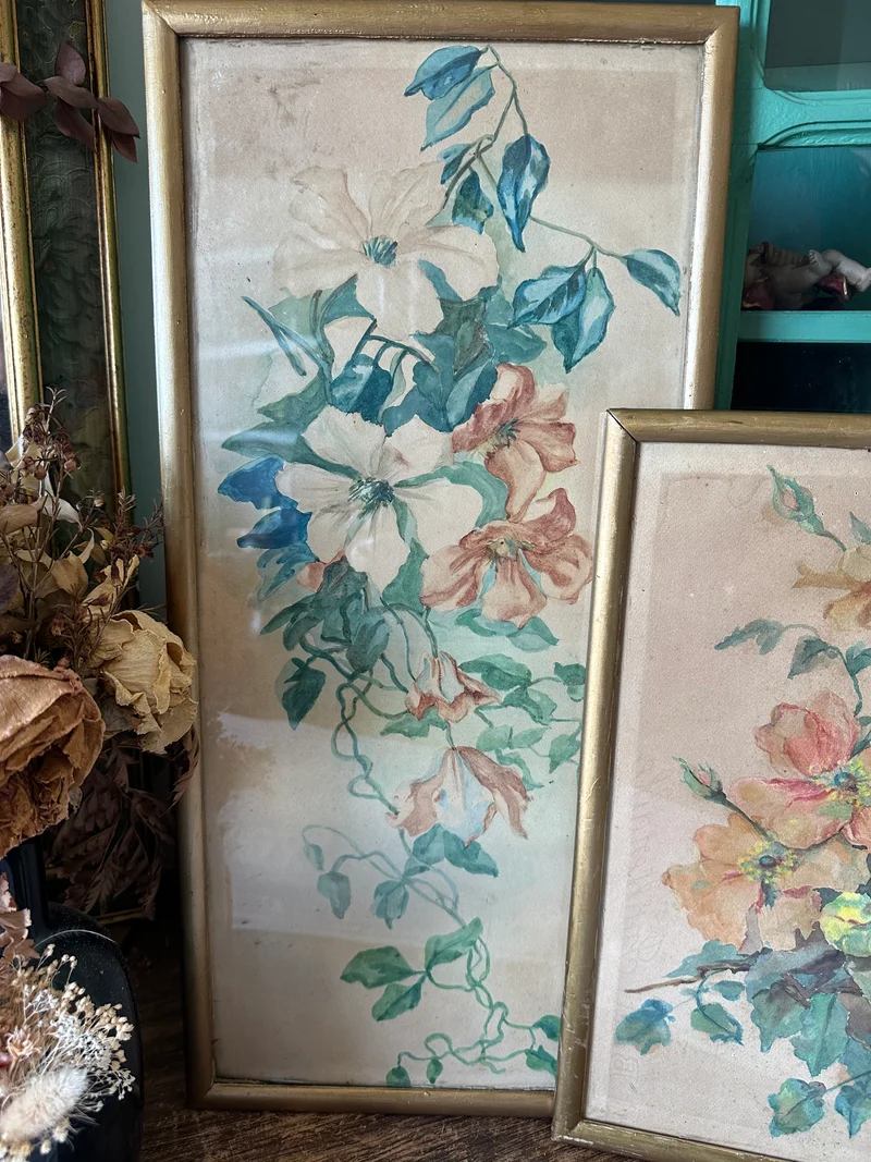 Aquarelles signées encadrement en bois doré années 30