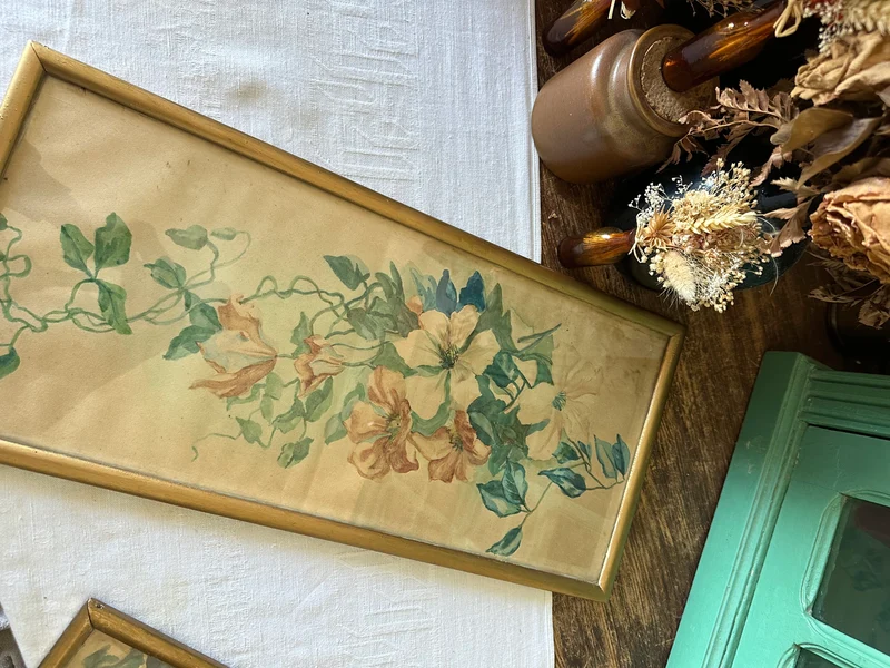 Aquarelles signées encadrement en bois doré années 30