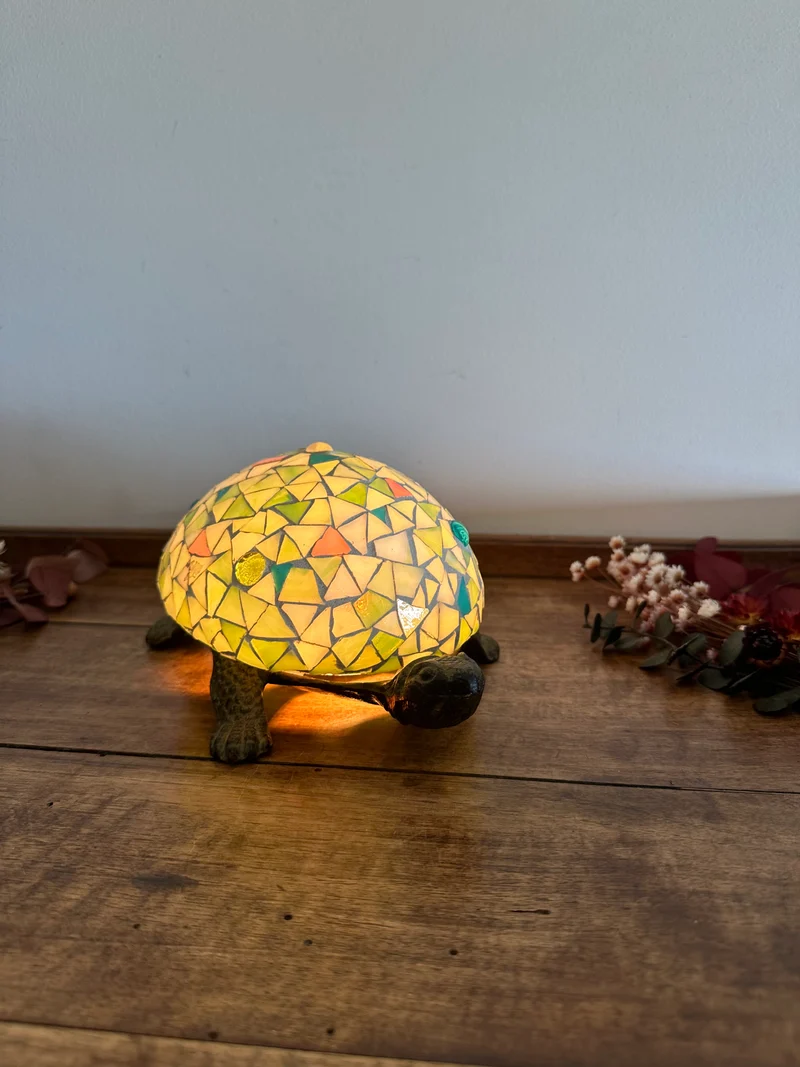 Lampe de table Tortue mosaïque façon Tiffany's