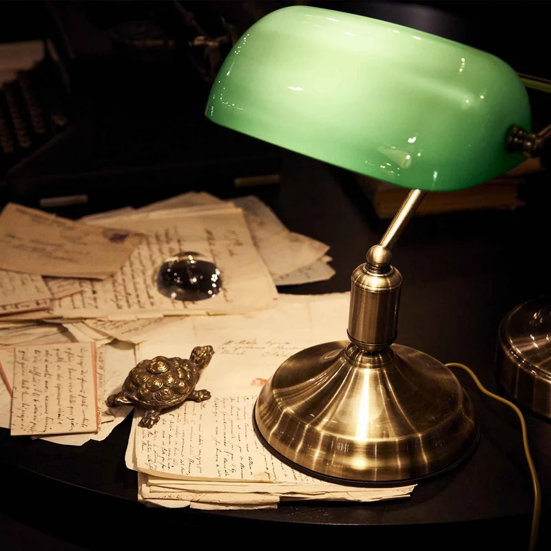 Lampe de bureau LAWYER bronze: éclairez vos nuits de travail