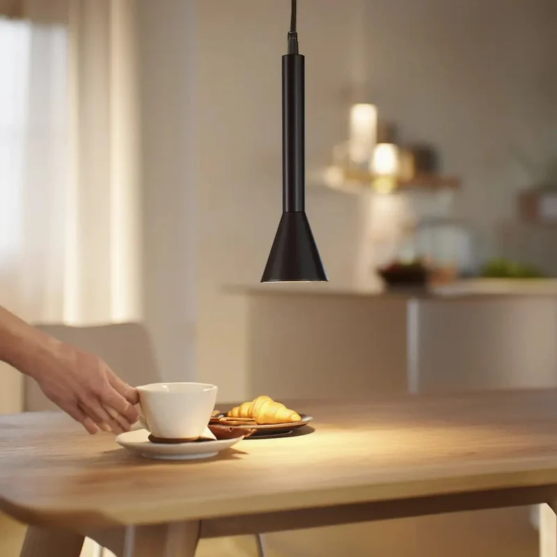 Suspension LED DIESIS noire - Élégance lumineuse pour votre intérieur