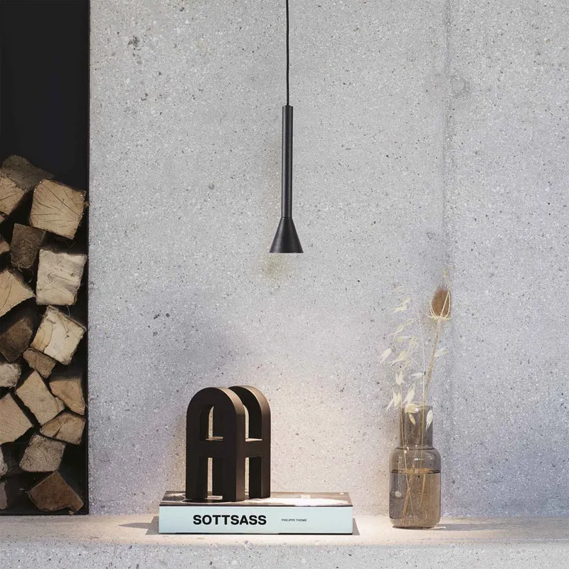 Suspension LED DIESIS noire - Élégance lumineuse pour votre intérieur