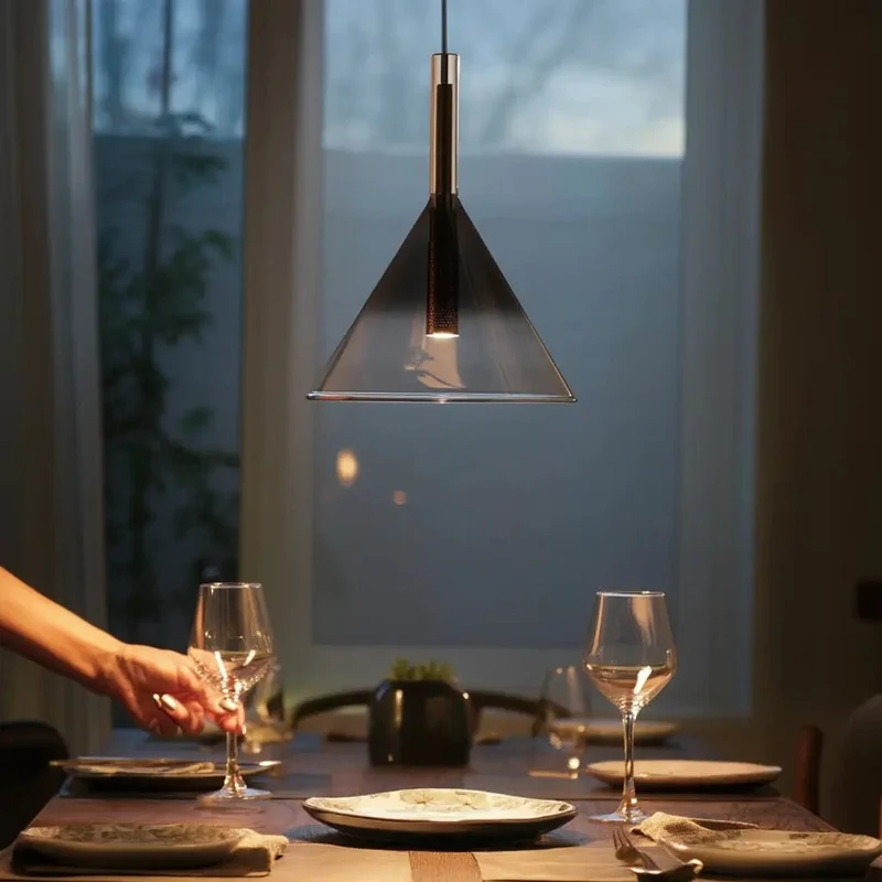 Suspension EMPIRE Cono : Suspendez votre décoration avec élégance