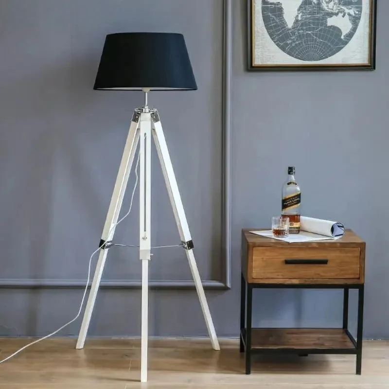 Lampadaire Cinéma Rétro Marin – Trépied Bois, Noir ou Blanc