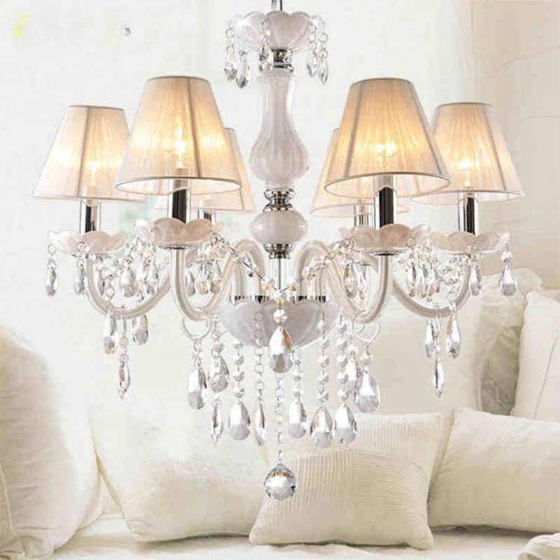 Lustre Pampilles Cristal et Tissu Blanc – Élégance Royale Intemporelle