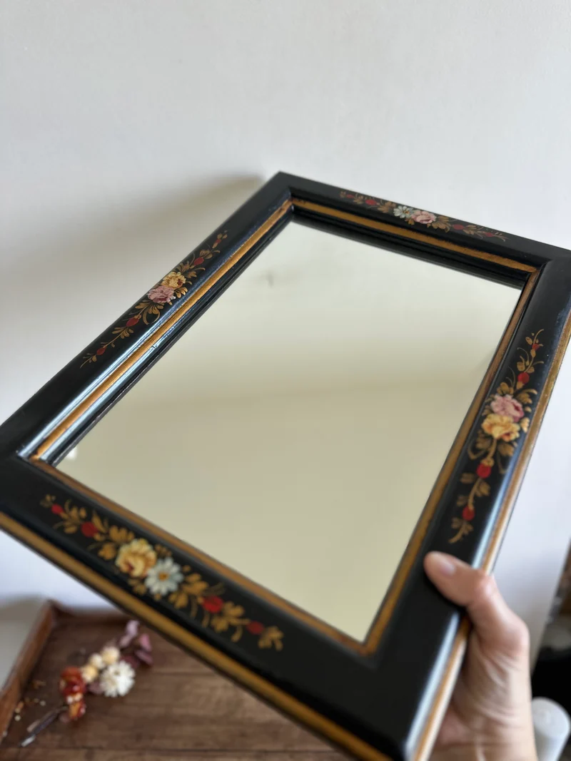 Miroir rectangulaire en bois laqué décoré à la main