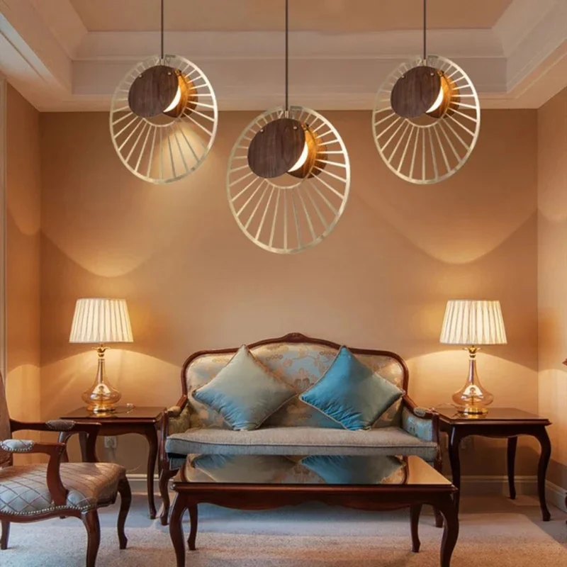 Lustre Salon Bois et Métal Doré – Ambiance Feutrée pour Couloir