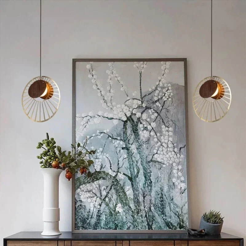 Lustre Salon Bois et Métal Doré – Ambiance Feutrée pour Couloir