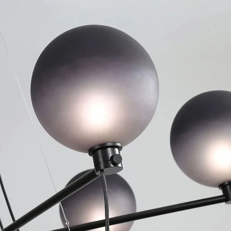 Lustre Fer Forgé et Verre Fumé – 120cm de Large, 6 Têtes LED