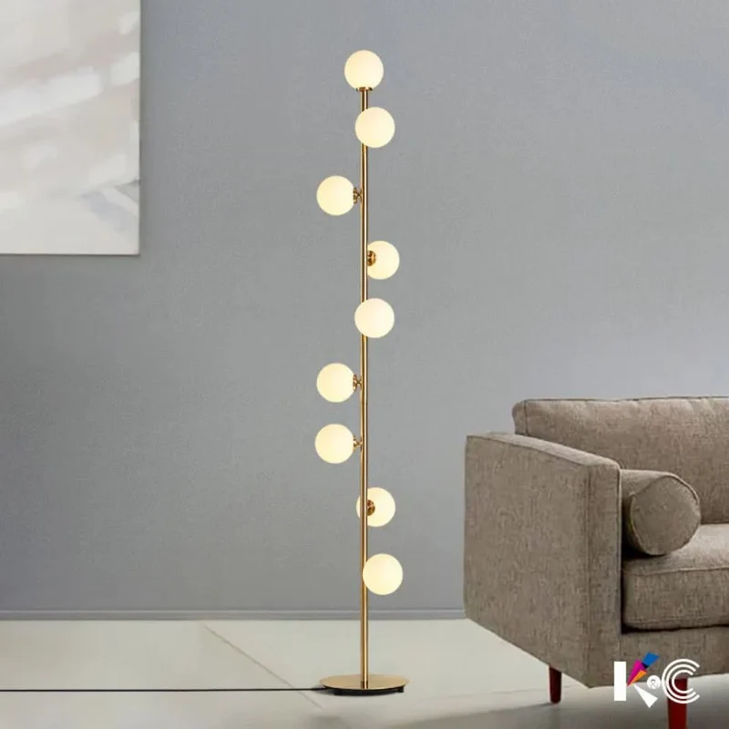 Lampadaire Or à Cascade de Sphères – Verre Dépoli, 9 Boules Lumineuses