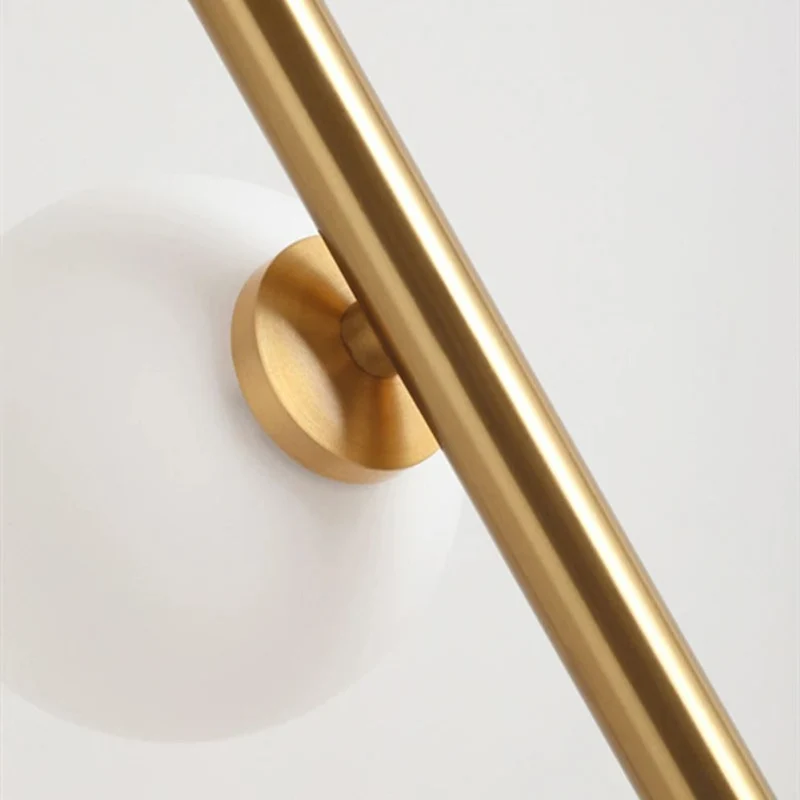 Lampadaire Or à Cascade de Sphères – Verre Dépoli, 9 Boules Lumineuses