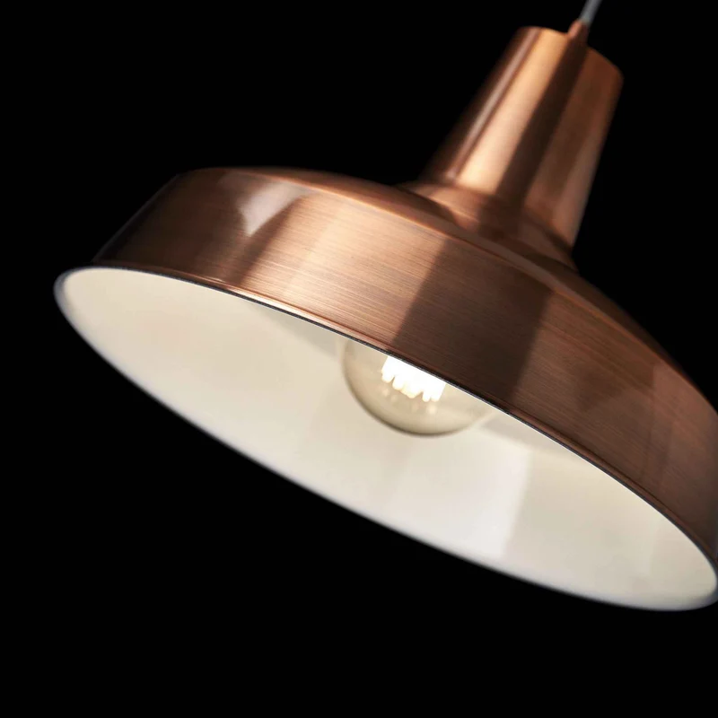 Suspension MOBY cuivre : élégance et modernité suspendues