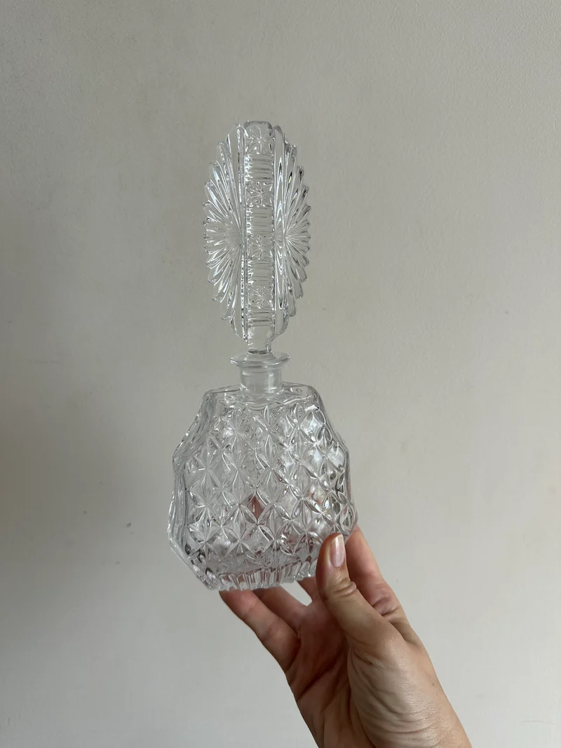 Flacon en verre moulé maxi bouchon