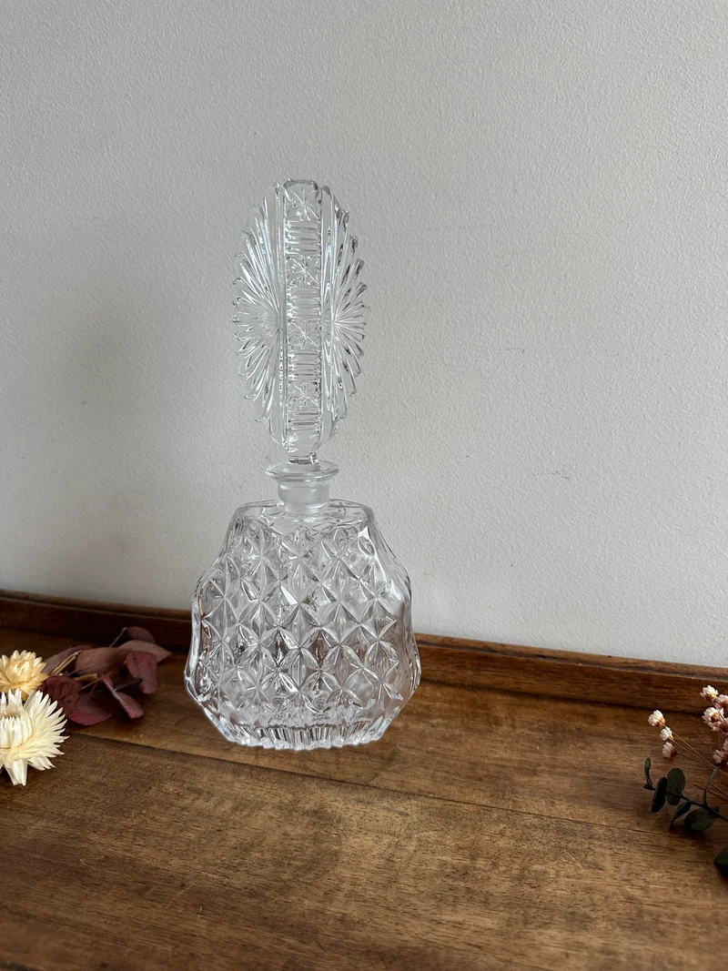 Flacon en verre moulé maxi bouchon