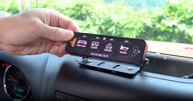 Panneau de commande Auxbeam 4 voies / Slimline
