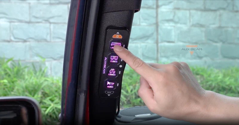 Panneau de commande Auxbeam 4 voies / Slimline