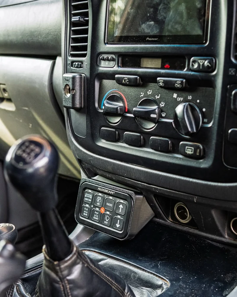 Panneau de commande Auxbeam à 8 voies