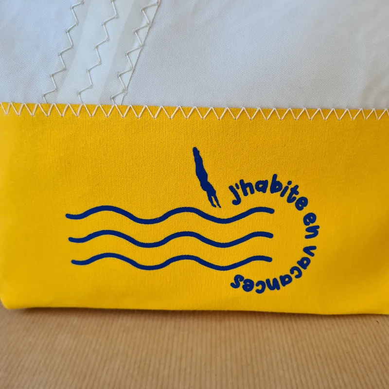 K-bin moyen Yellow "J'habite en vacances"