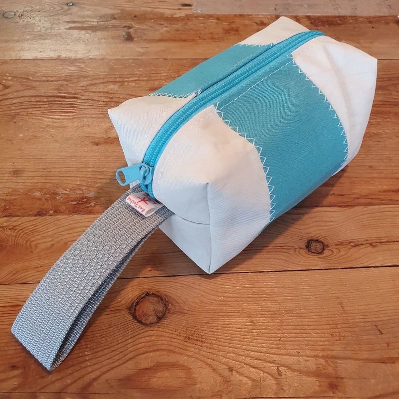 Container Turquoise