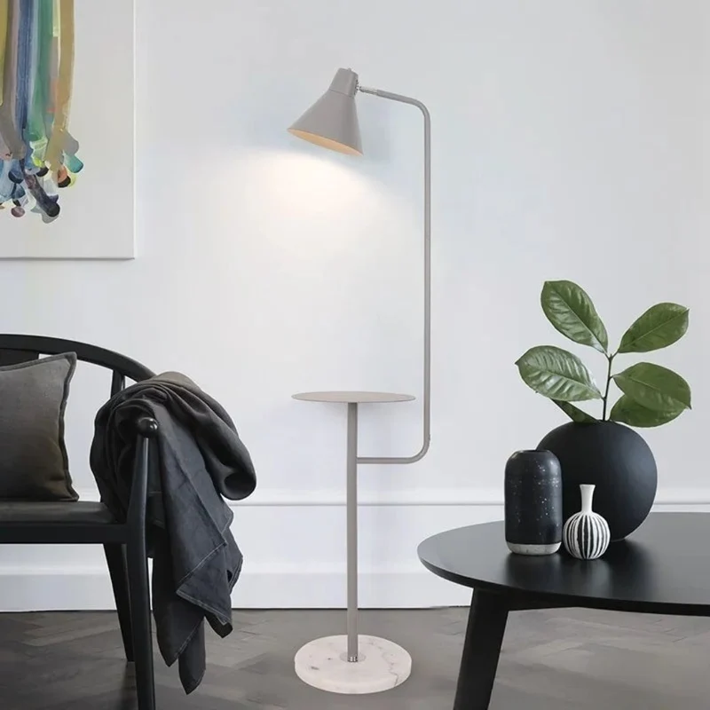 Lampe Lampadaire avec Table Intégrée – 4 Coloris, 1,50m de Haut
