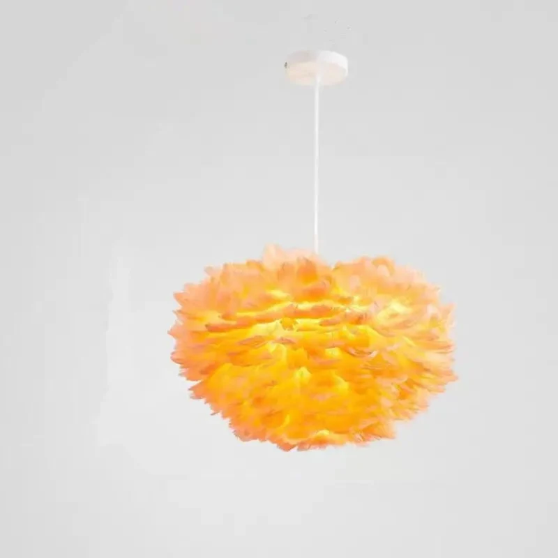 Suspension Frange en Plumes Colorées – Ambiance Feutrée et Douce