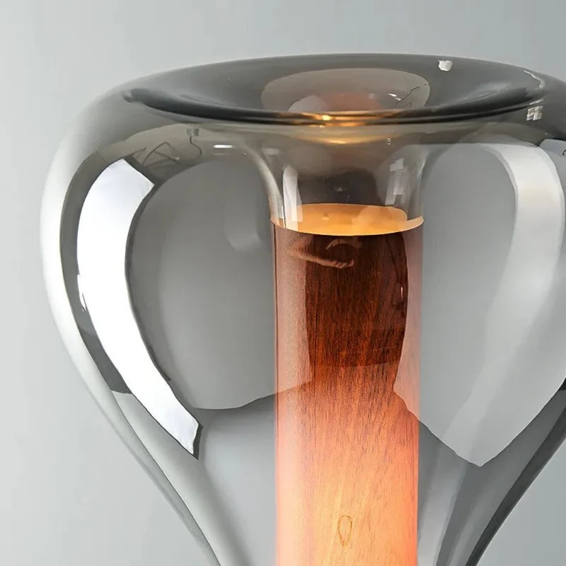 Lampe à Poser en Verre Fumé ou Translucide – Sculpture Lumineuse