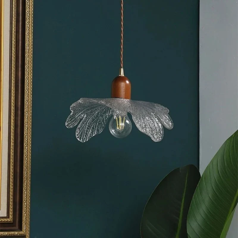 Suspension Florale en Verre et Bois – Nervures Détaillées, Ambiance Douce