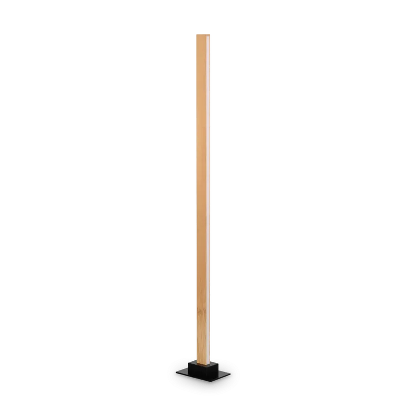Lampadaire CRAFT en bois naturel: un éclairage naturellement élégant