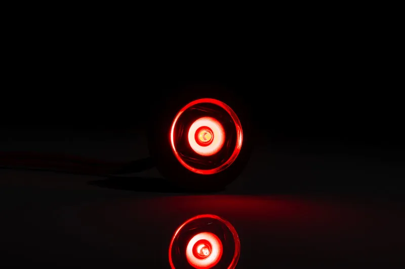 Feu de position rond LED Bulls Eye avec joint plat et incurvé