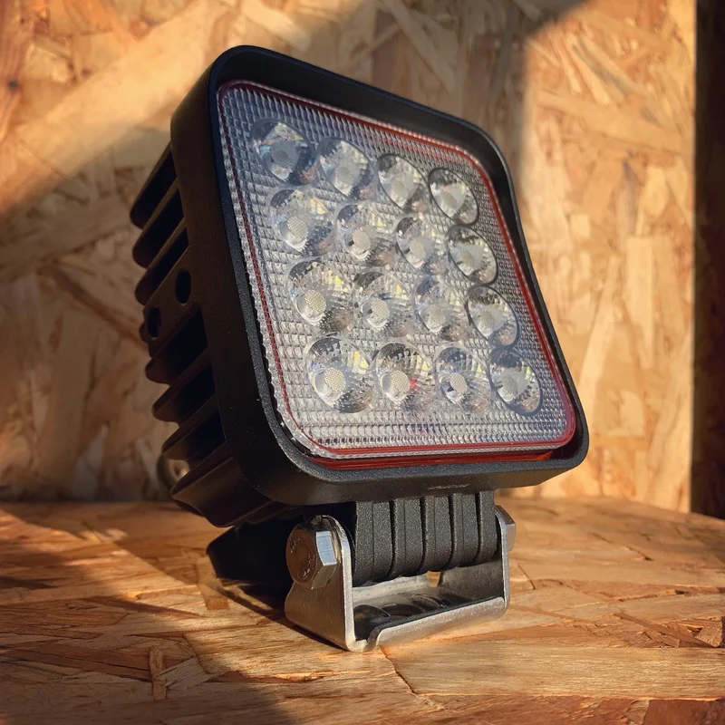 Projecteur de Travail Carré 48 Watt / Autolamps LED