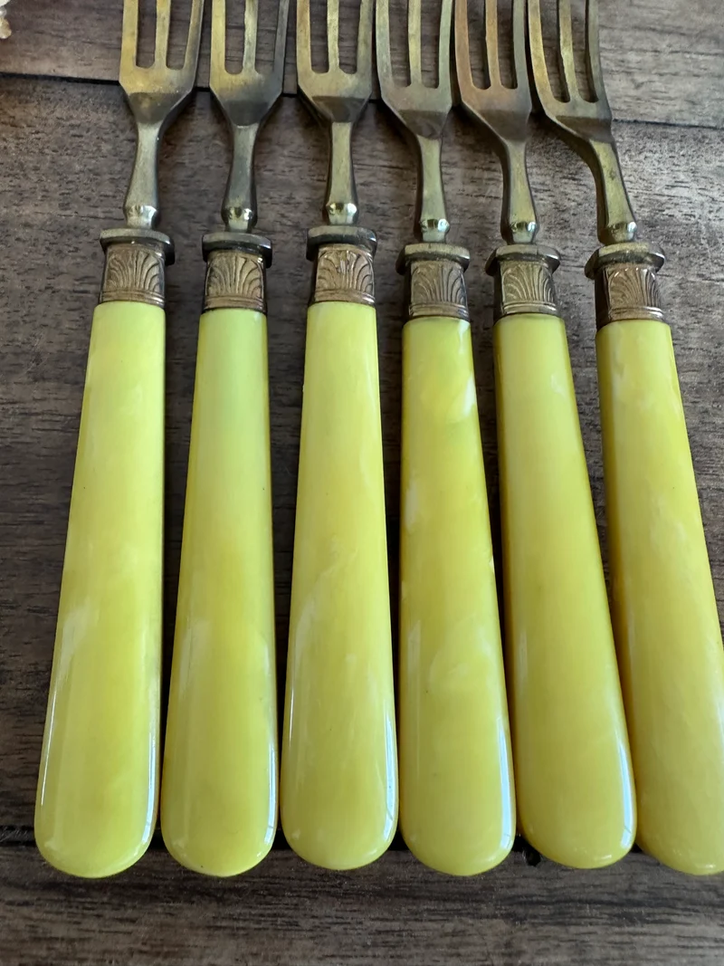 Couverts en vermeil et bakélite années 70