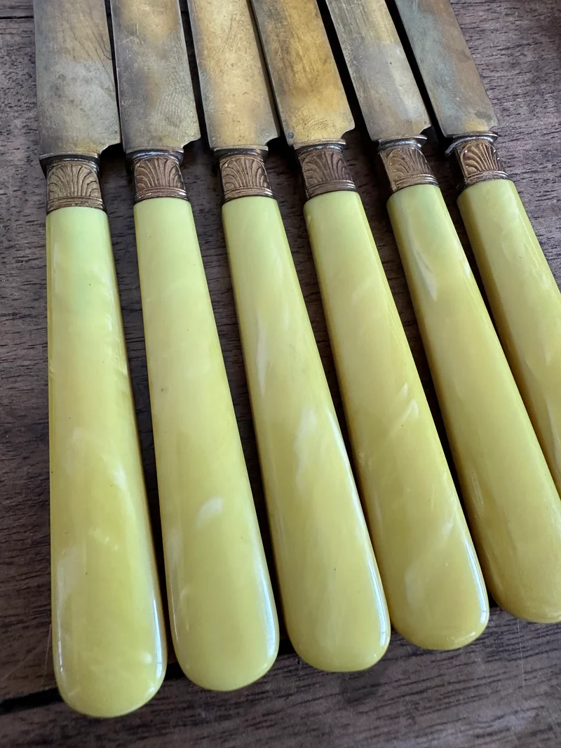 Couverts en vermeil et bakélite années 70