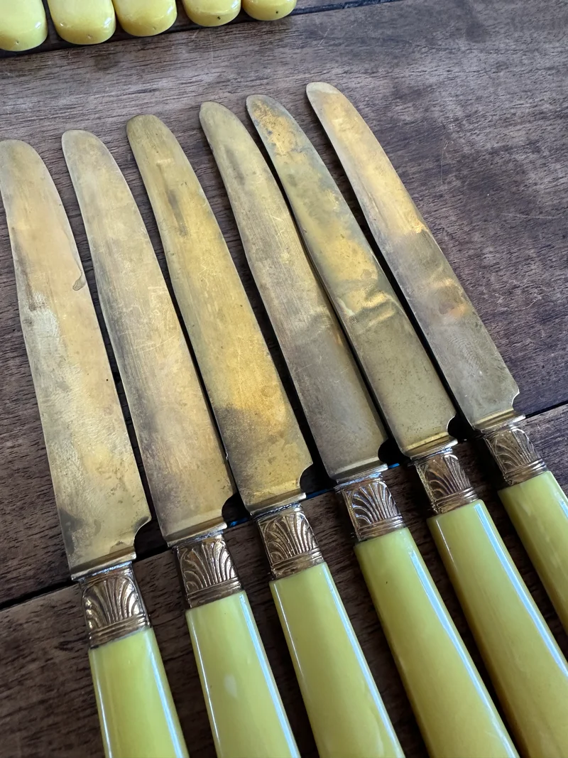 Couverts en vermeil et bakélite années 70
