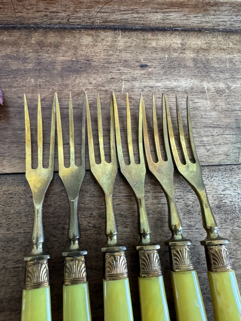 Couverts en vermeil et bakélite années 70