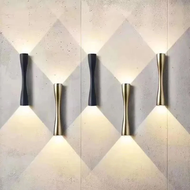 Luminaire Mural Salle de Bain Sculptural – IP66, Noir, Doré ou Blanc