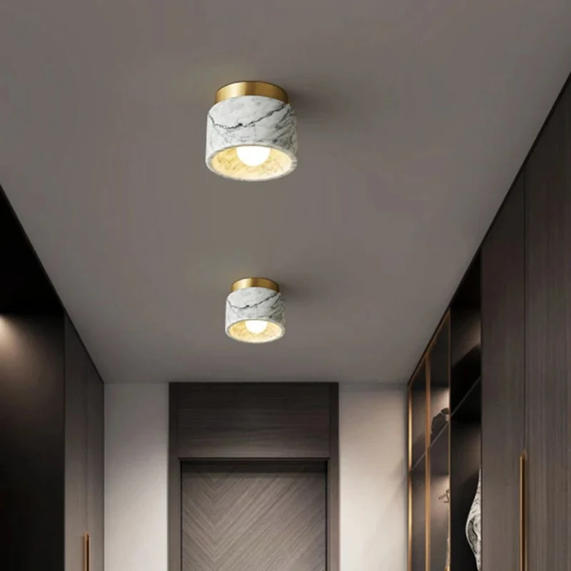 Spot Couloir en Marbre et Laiton – Blanc ou Vert, Plafond Bas Idéal