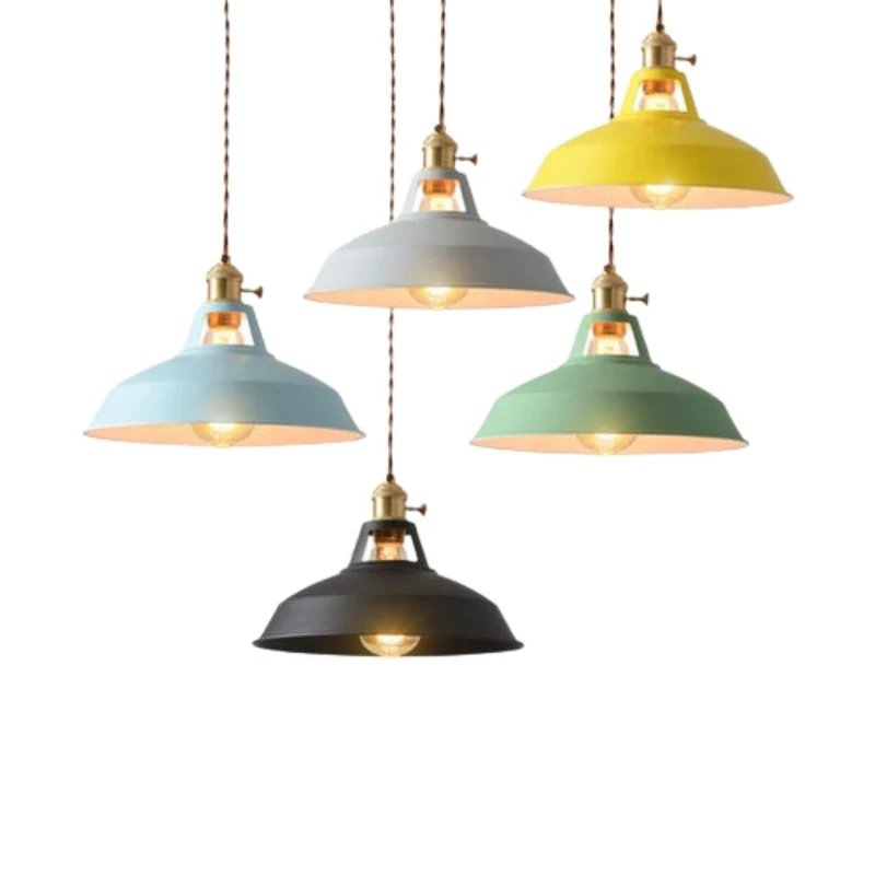 Suspension Bar et Cuisine en Aluminium Coloré – Style Rétro Chic