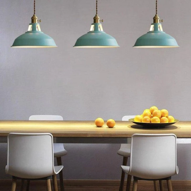 Suspension Bar et Cuisine en Aluminium Coloré – Style Rétro Chic