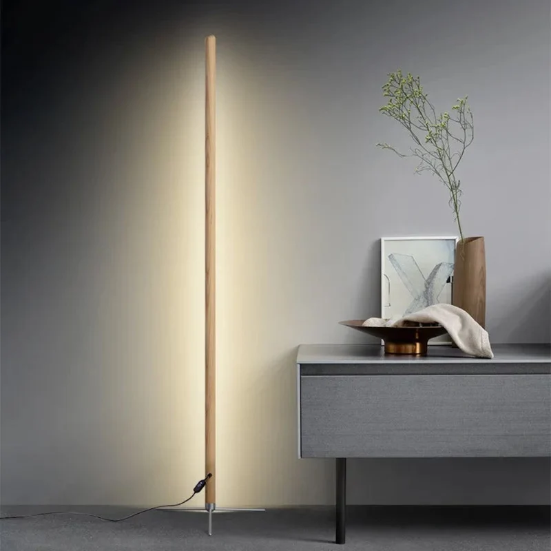 Lampadaire Fin en Bois Naturel à Ruban LED – Clair ou Foncé, Trépied