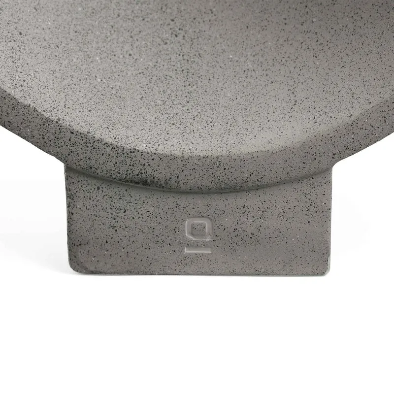 Borne lumineuse GAIA LED béton gris foncé – éclairage extérieur design et durable