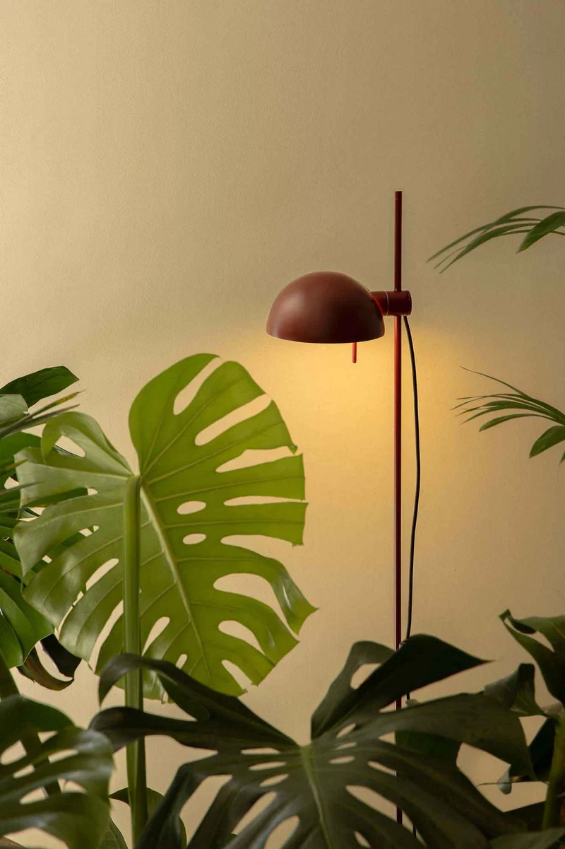 Lampadaire MATILDA Grenat : l'éclat sophistiqué