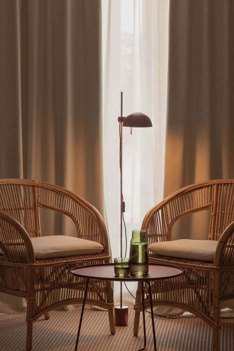 Lampadaire MATILDA Grenat : l'éclat sophistiqué