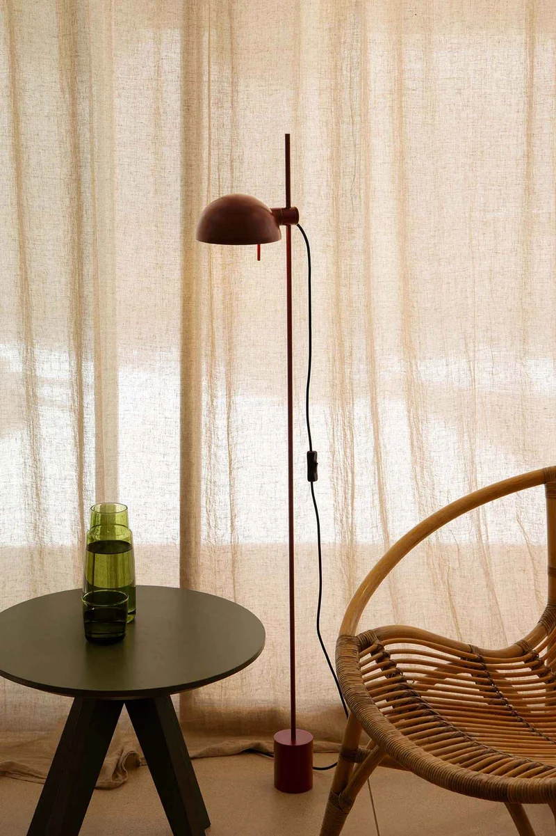 Lampadaire MATILDA Grenat : l'éclat sophistiqué