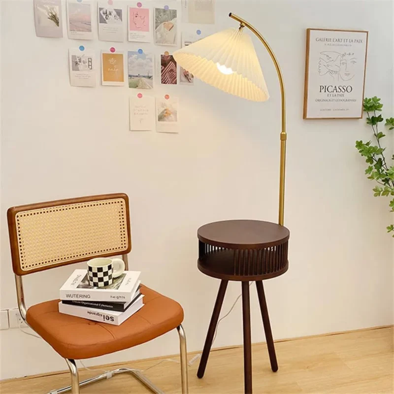 Lampadaire Tablette en Bois de Noyer – Table d'Appoint Intégrée